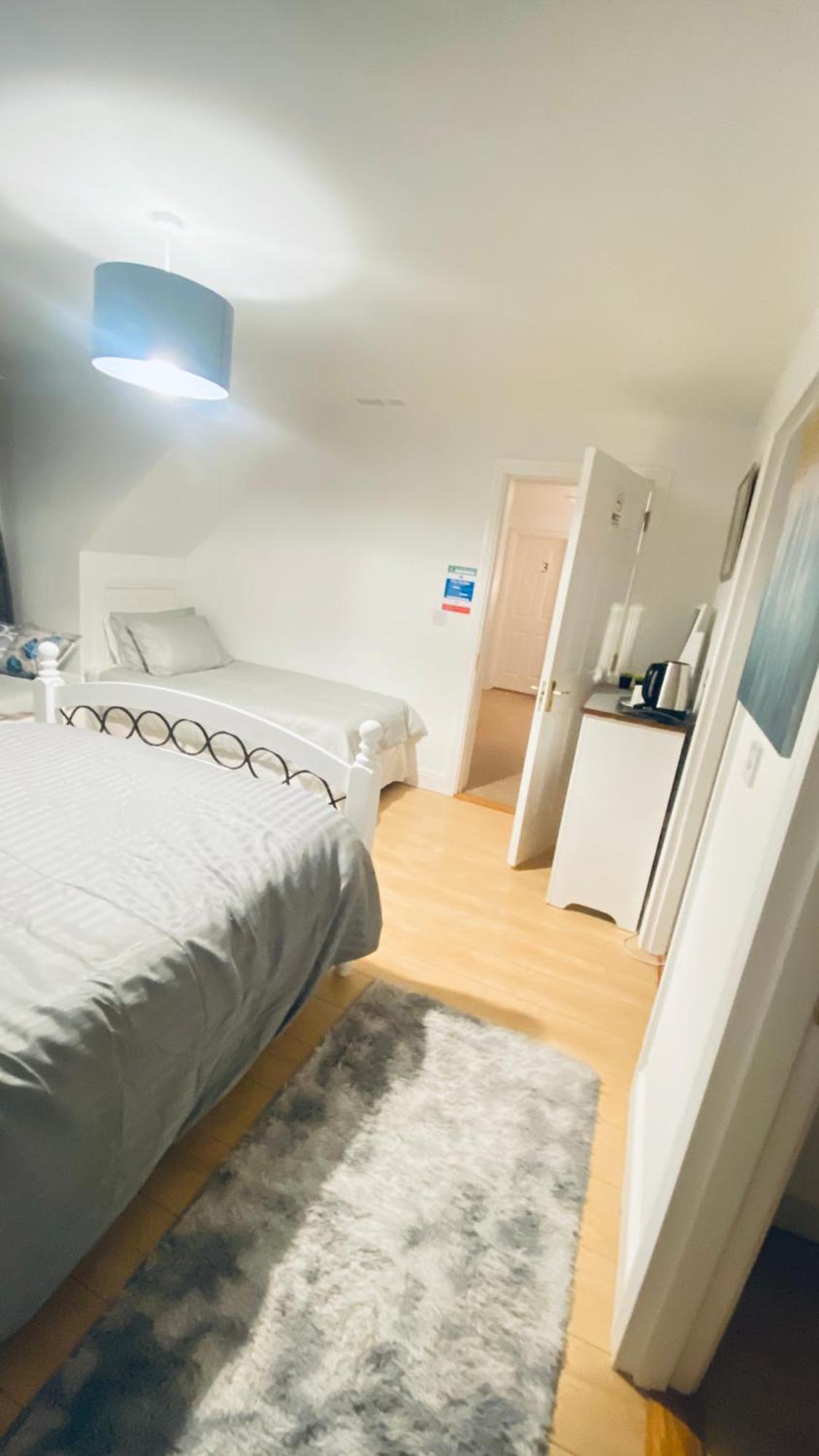 Sonas House Bed & Breakfast Килкени Екстериор снимка