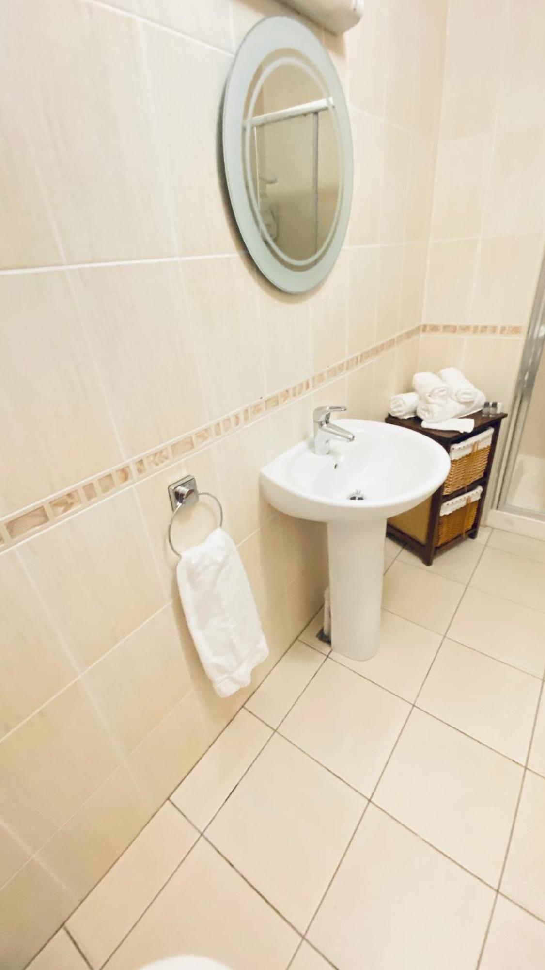 Sonas House Bed & Breakfast Килкени Екстериор снимка